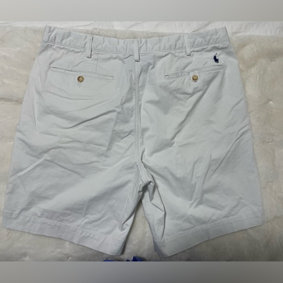 RALPH LAUREN- 9” relaxed fit white chino shorts - Picture 2 of 5